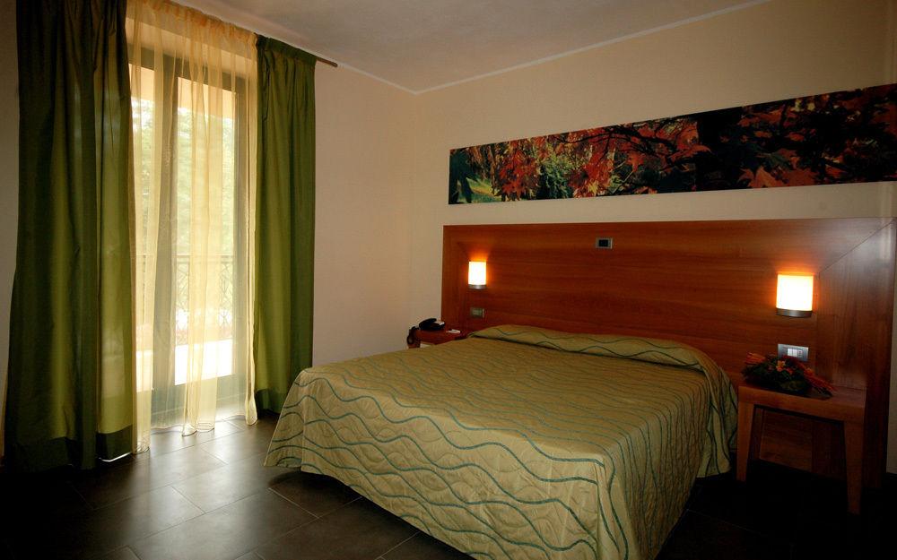Hotel Langhe & Monferrato Costigliole d'Asti Bagian luar foto