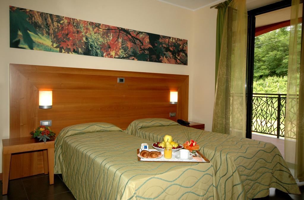 Hotel Langhe & Monferrato Costigliole d'Asti Bagian luar foto