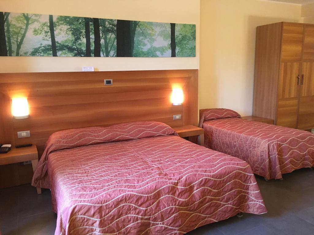 Hotel Langhe & Monferrato Costigliole d'Asti Bagian luar foto