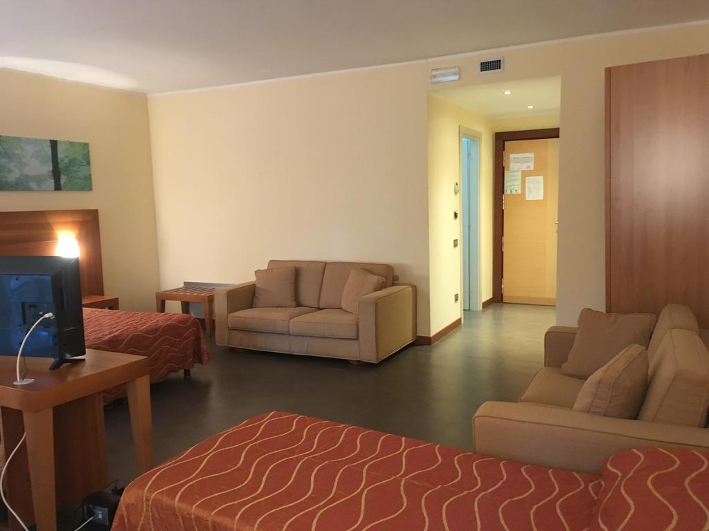 Hotel Langhe & Monferrato Costigliole d'Asti Bagian luar foto