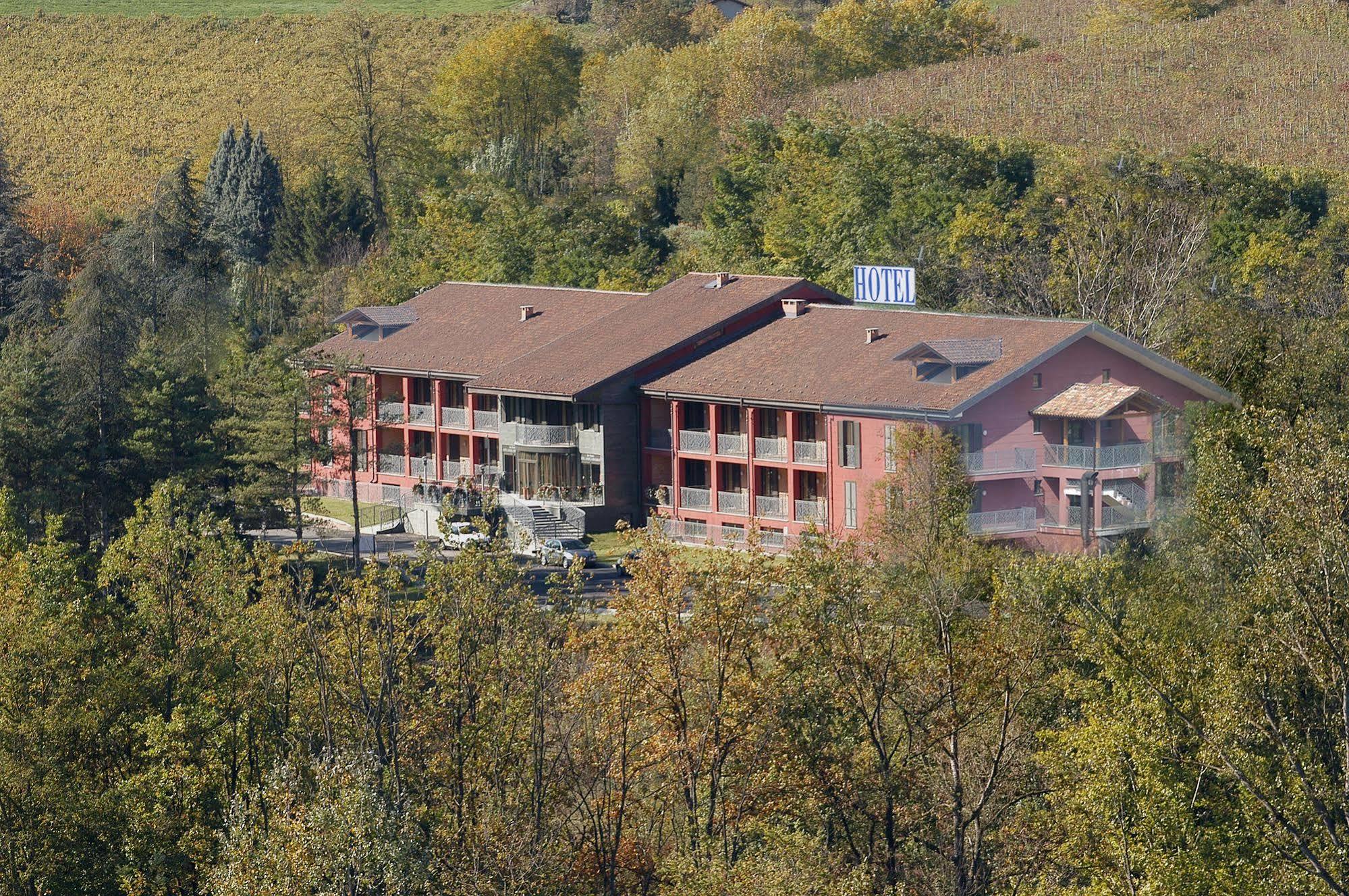 Hotel Langhe & Monferrato Costigliole d'Asti Bagian luar foto